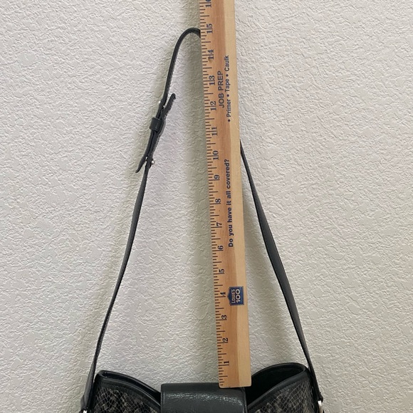 Vintage BRIGHTON Black Snakeskin Leather Adjustable Strap Shoulder Bag - Picture 7 of 16